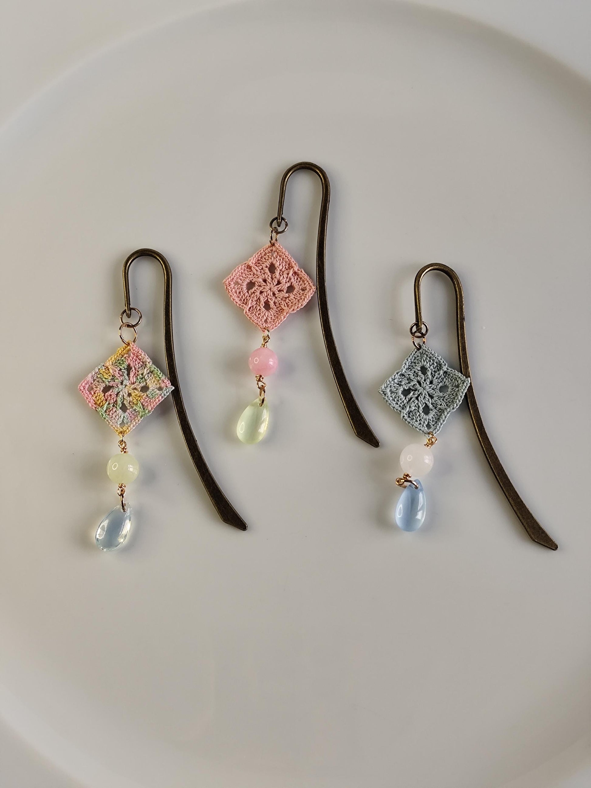 Granny Square Crochet Bookmark | Micro Crochet Book Lover Gift | Handmade Floral Bookmark | Boho Reading Accessory