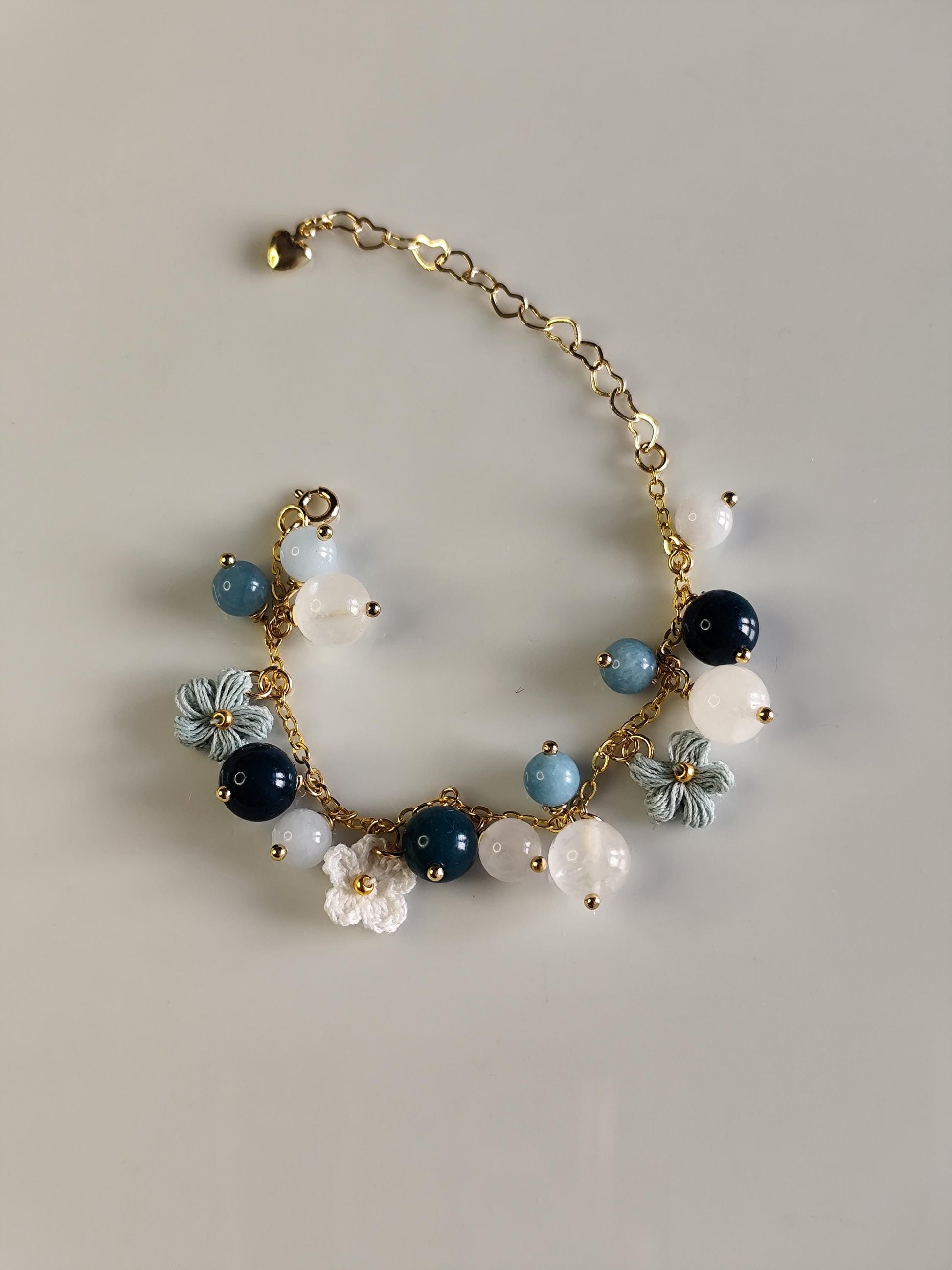 Bubble gemstone bracelet | micro crochet flowers | natural stone | elegant