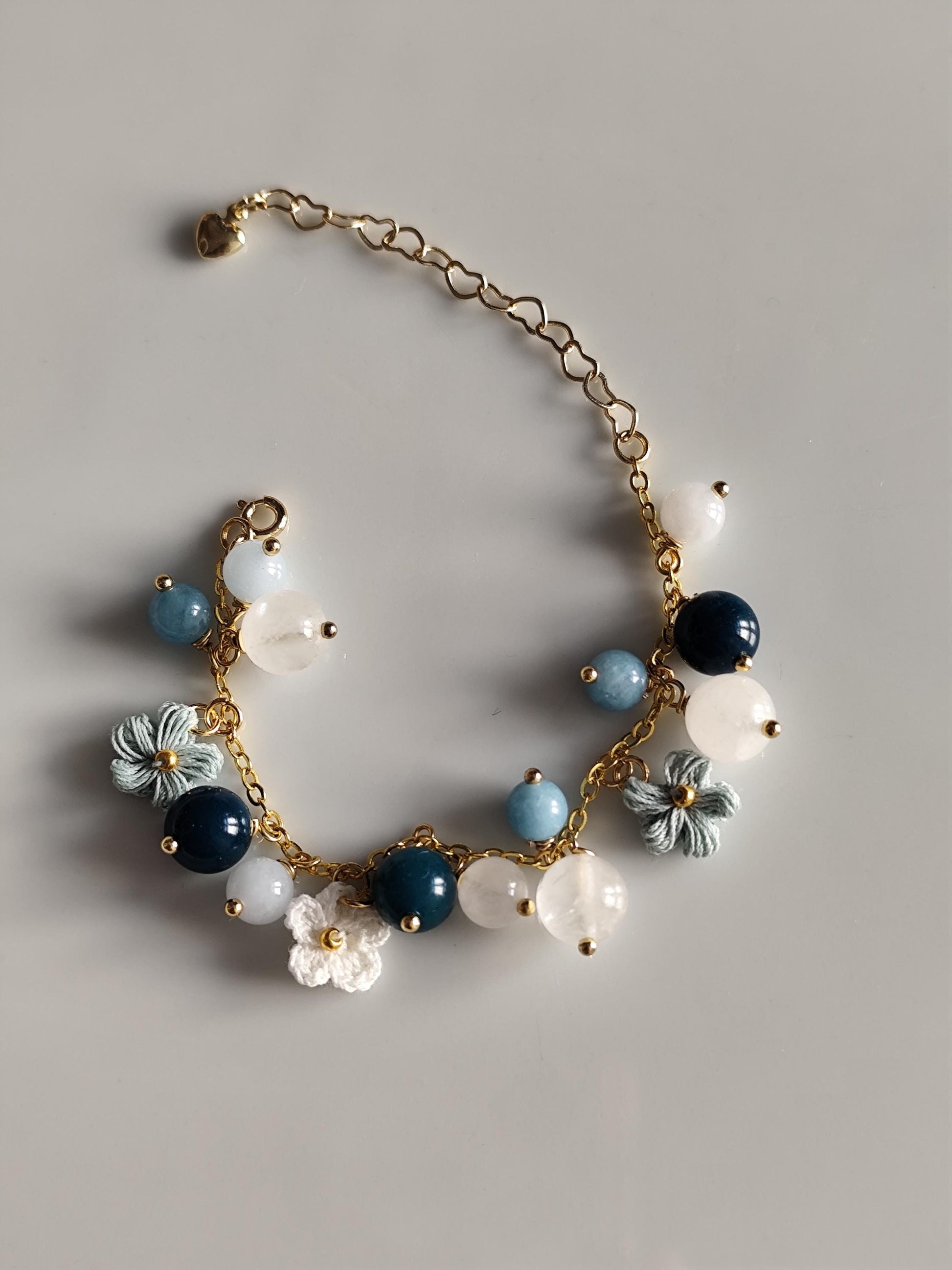 Bubble gemstone bracelet | micro crochet flowers | natural stone | elegant