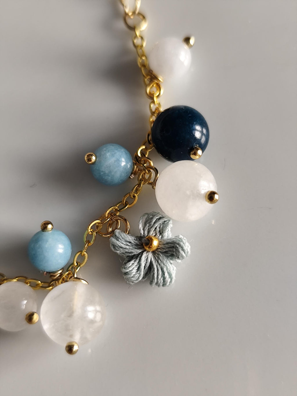 Bubble gemstone bracelet | micro crochet flowers | natural stone | elegant