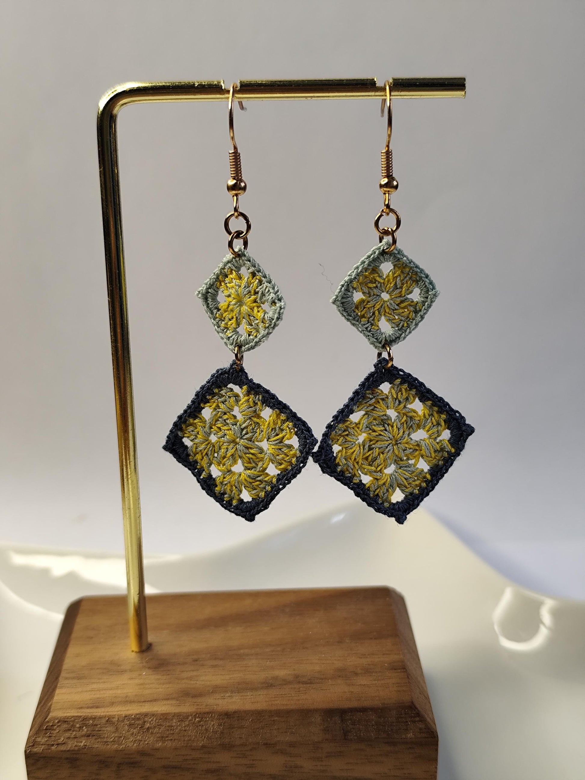 Handmade Mix Colors Granny Squares Earrings | Mix colors granny squares earrings