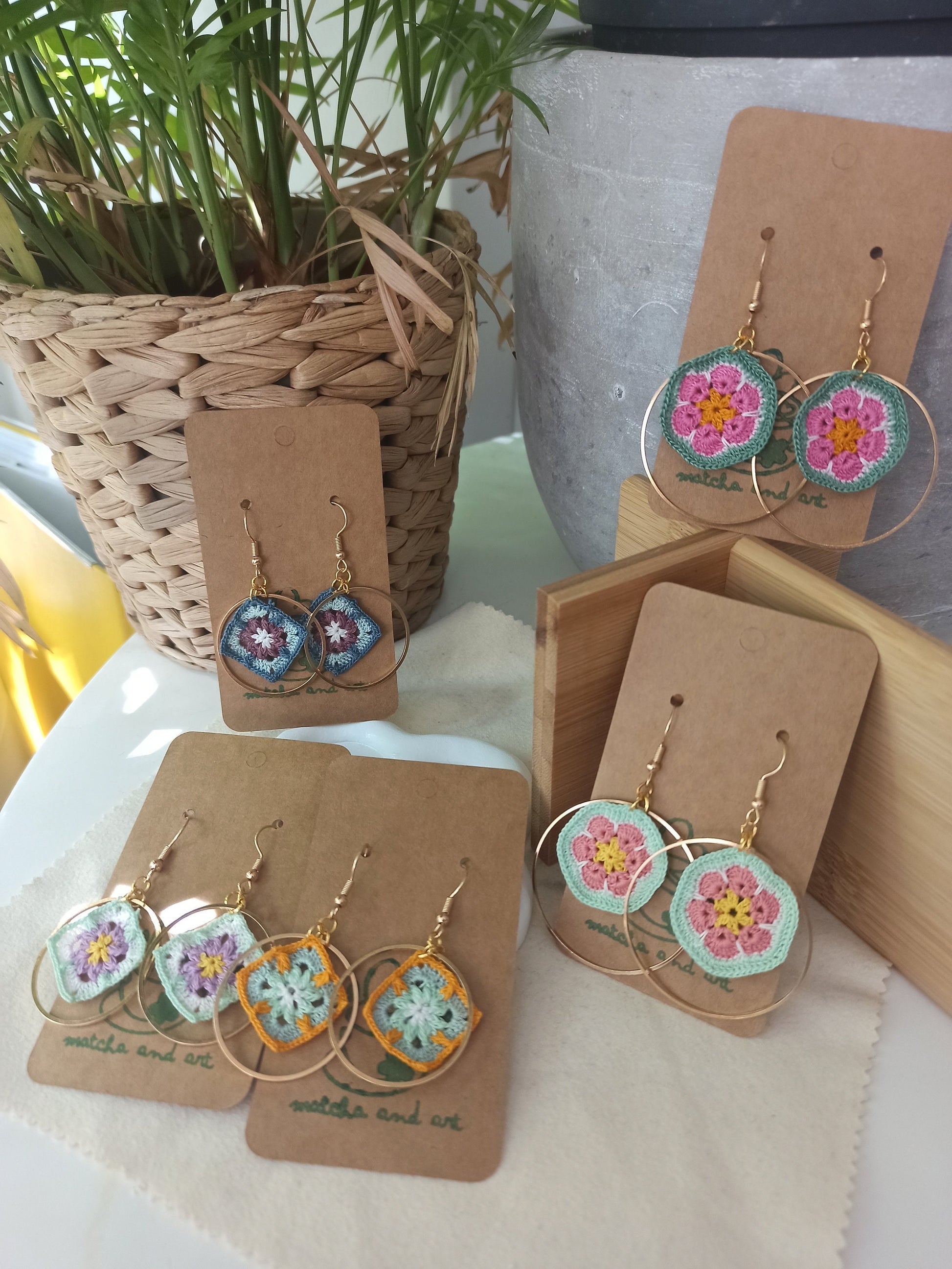 Micro Crochet Flower Pattern Granny Squares Motif Earrings | Micro crochet flower pattern granny squares motif earrings