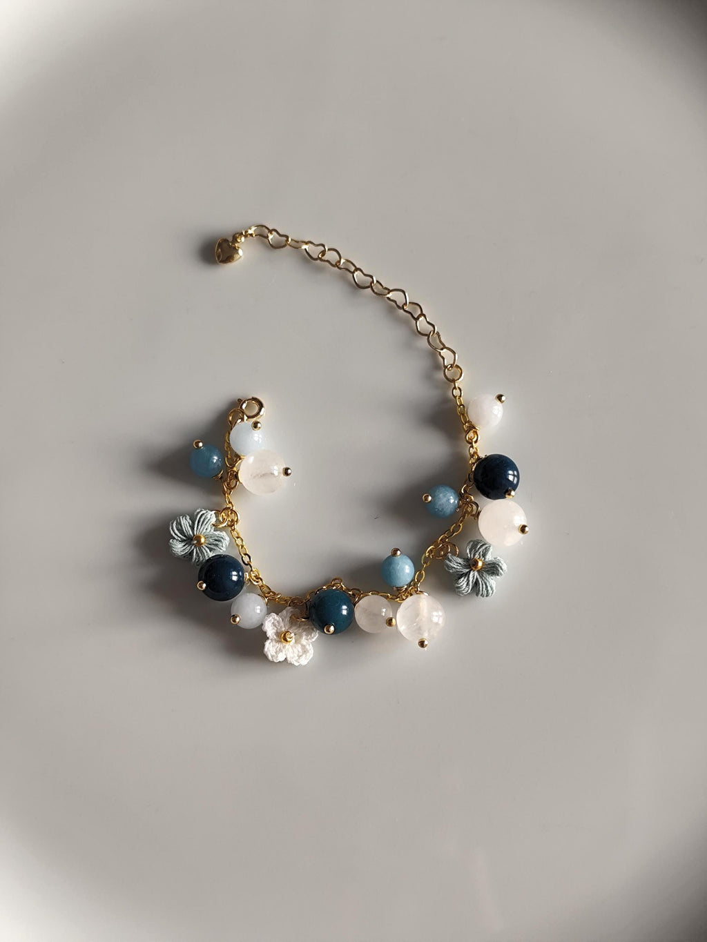 Bubble gemstone bracelet | micro crochet flowers | natural stone | elegant