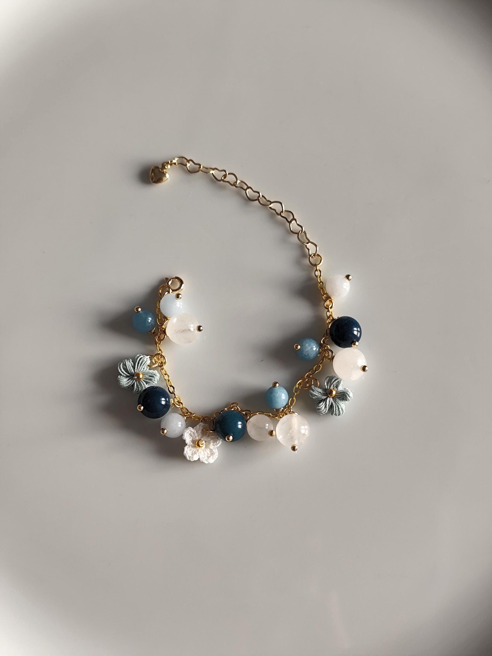 Bubble gemstone bracelet | micro crochet flowers | natural stone | elegant