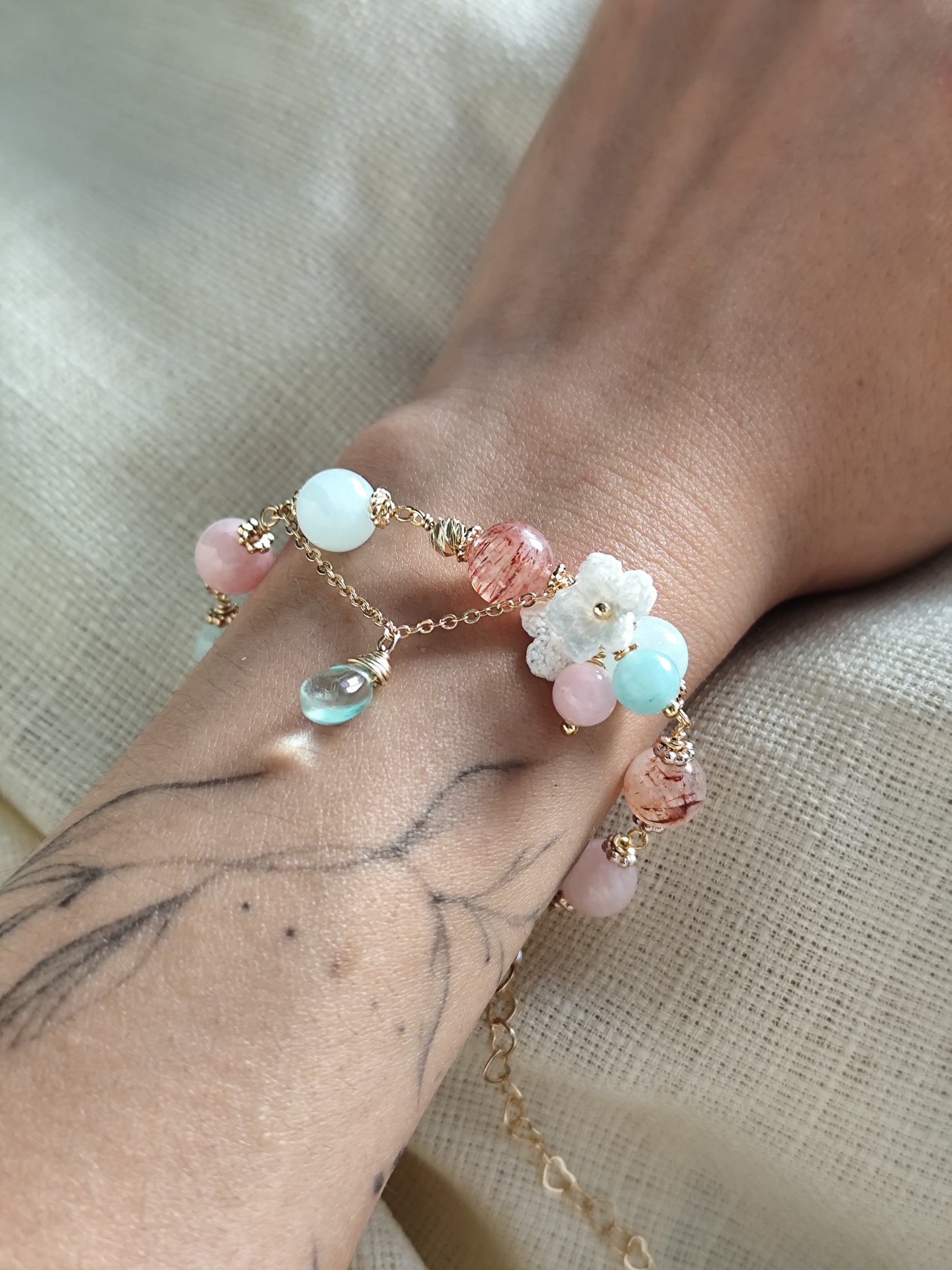 Amazonite edelsteinarmband mit gehäkelte Blume