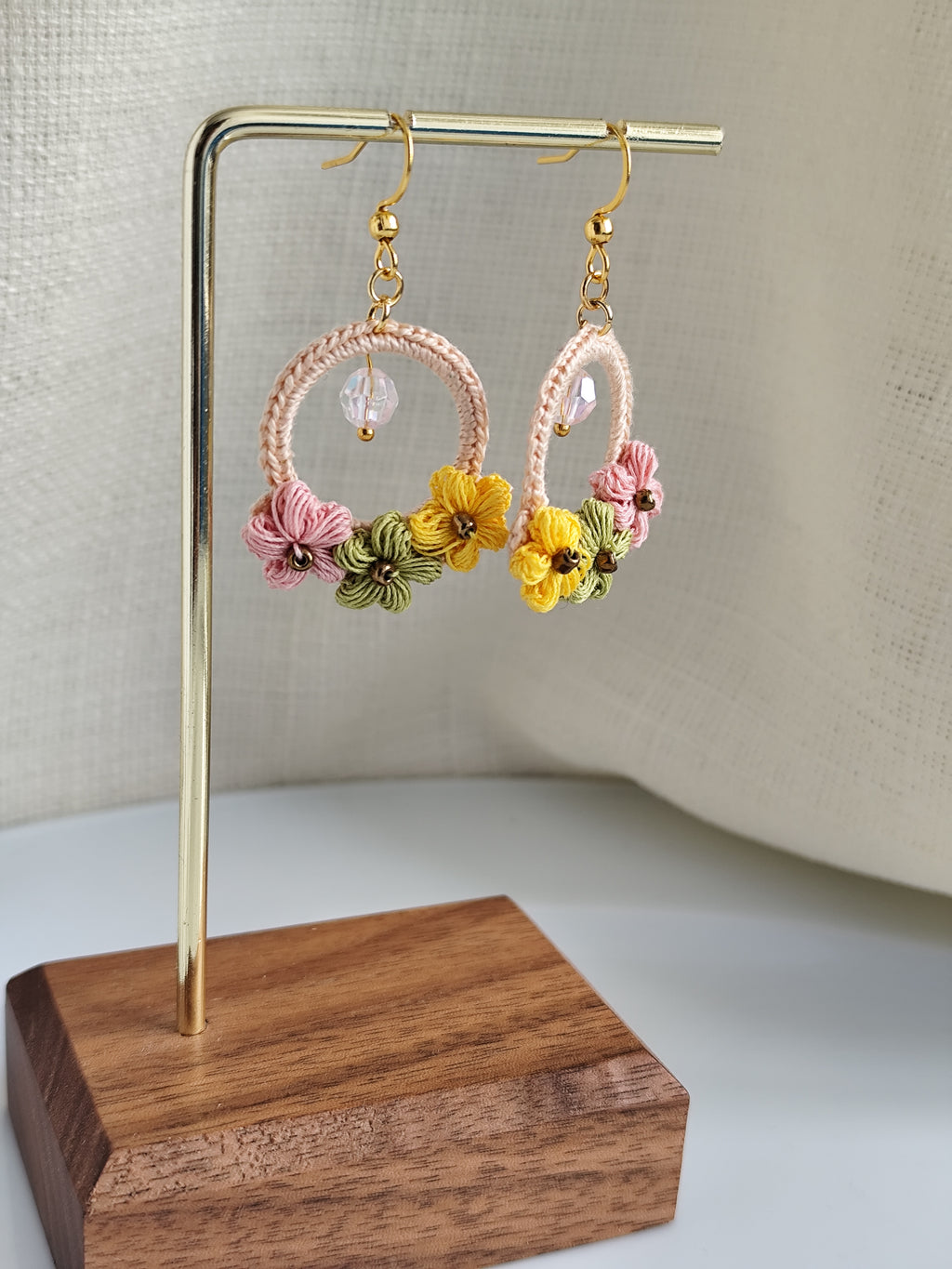 Boho puff flowers earrings