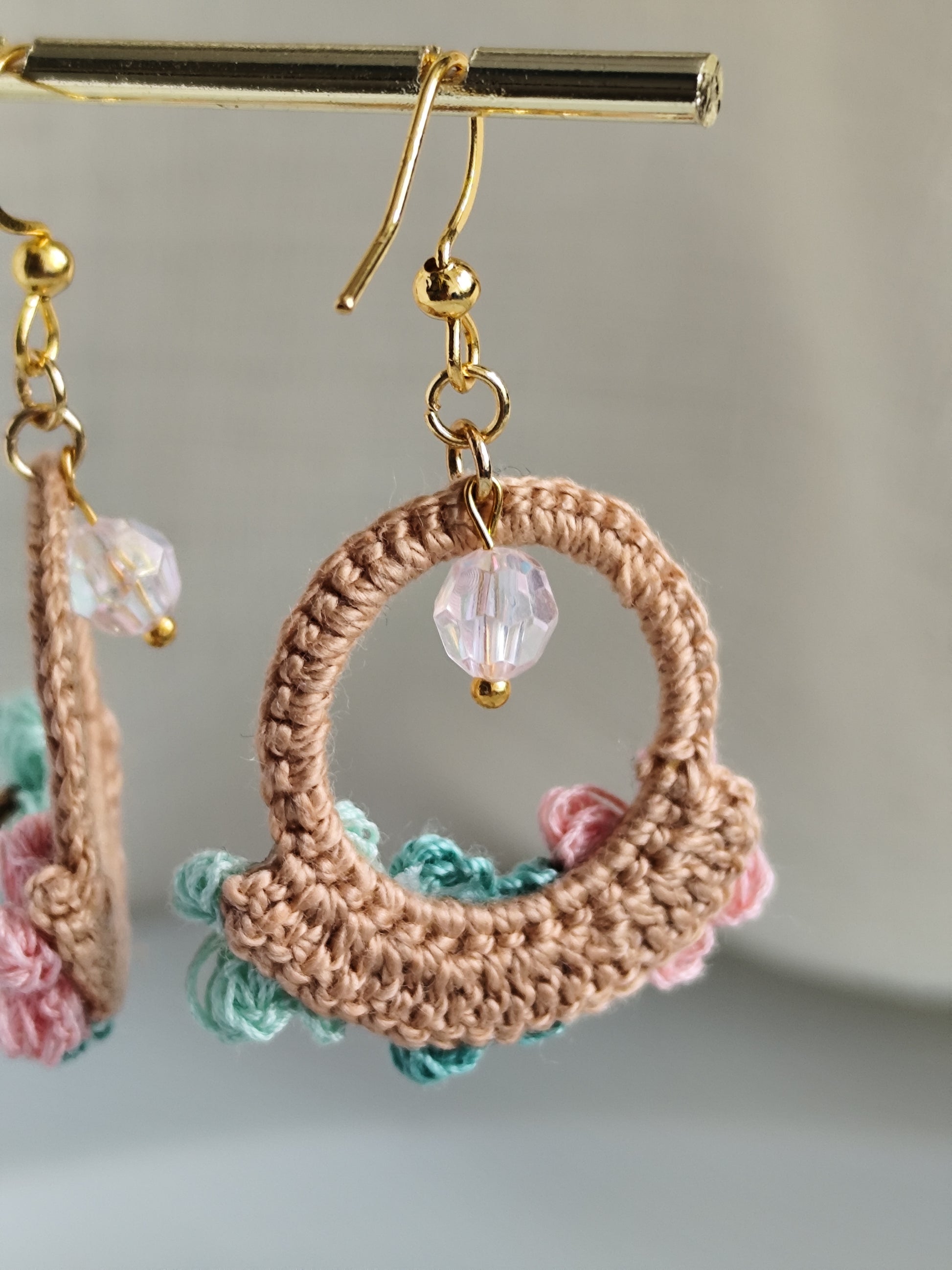 Boho puff flowers earrings