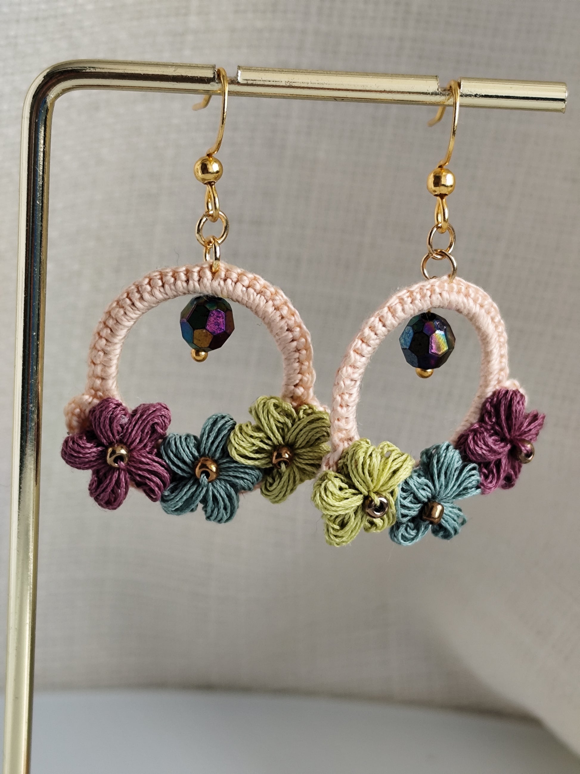 Boho puff flowers earrings