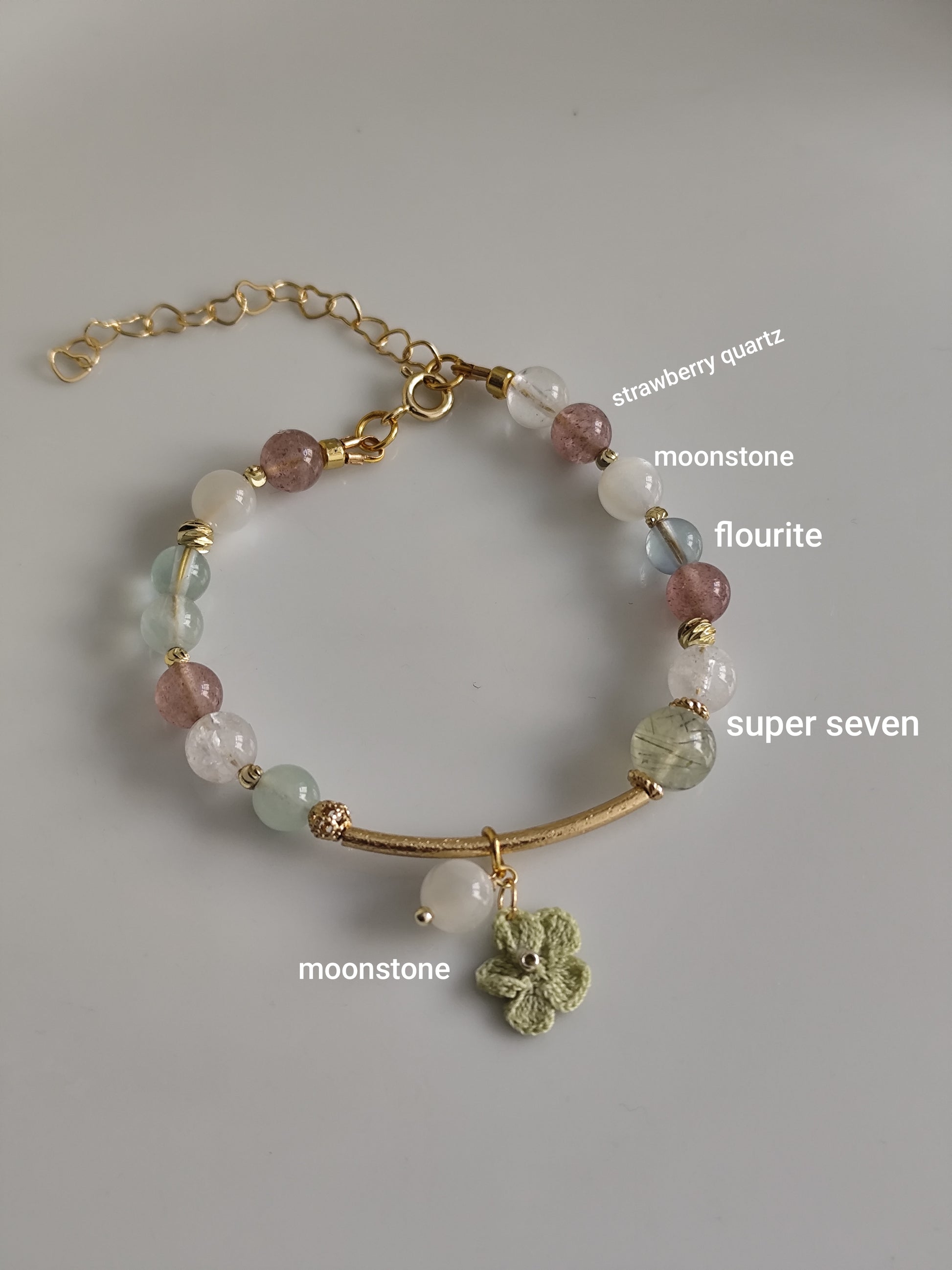 Strawberry matcha latte edelsteinarmband