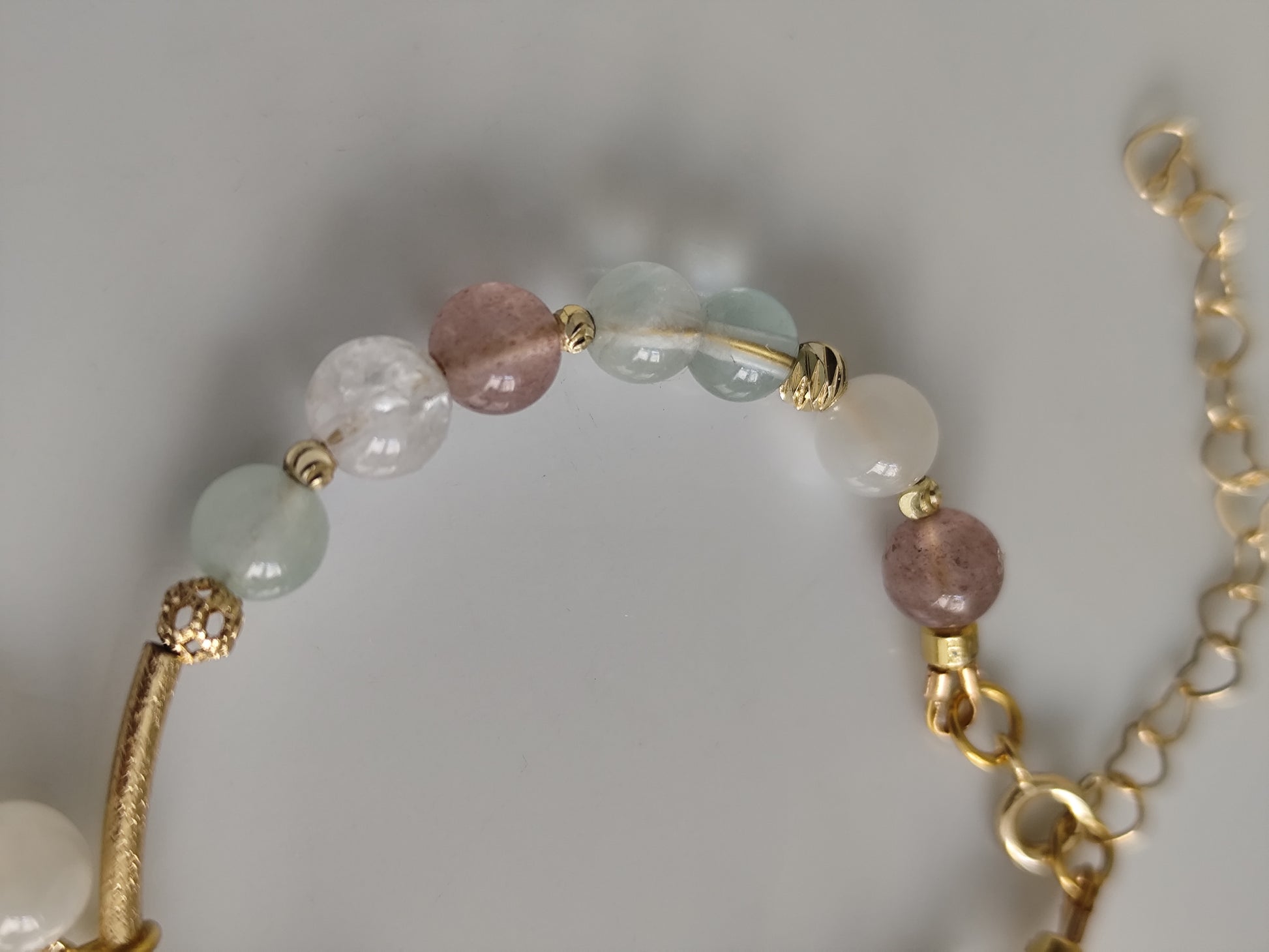 Strawberry matcha latte edelsteinarmband