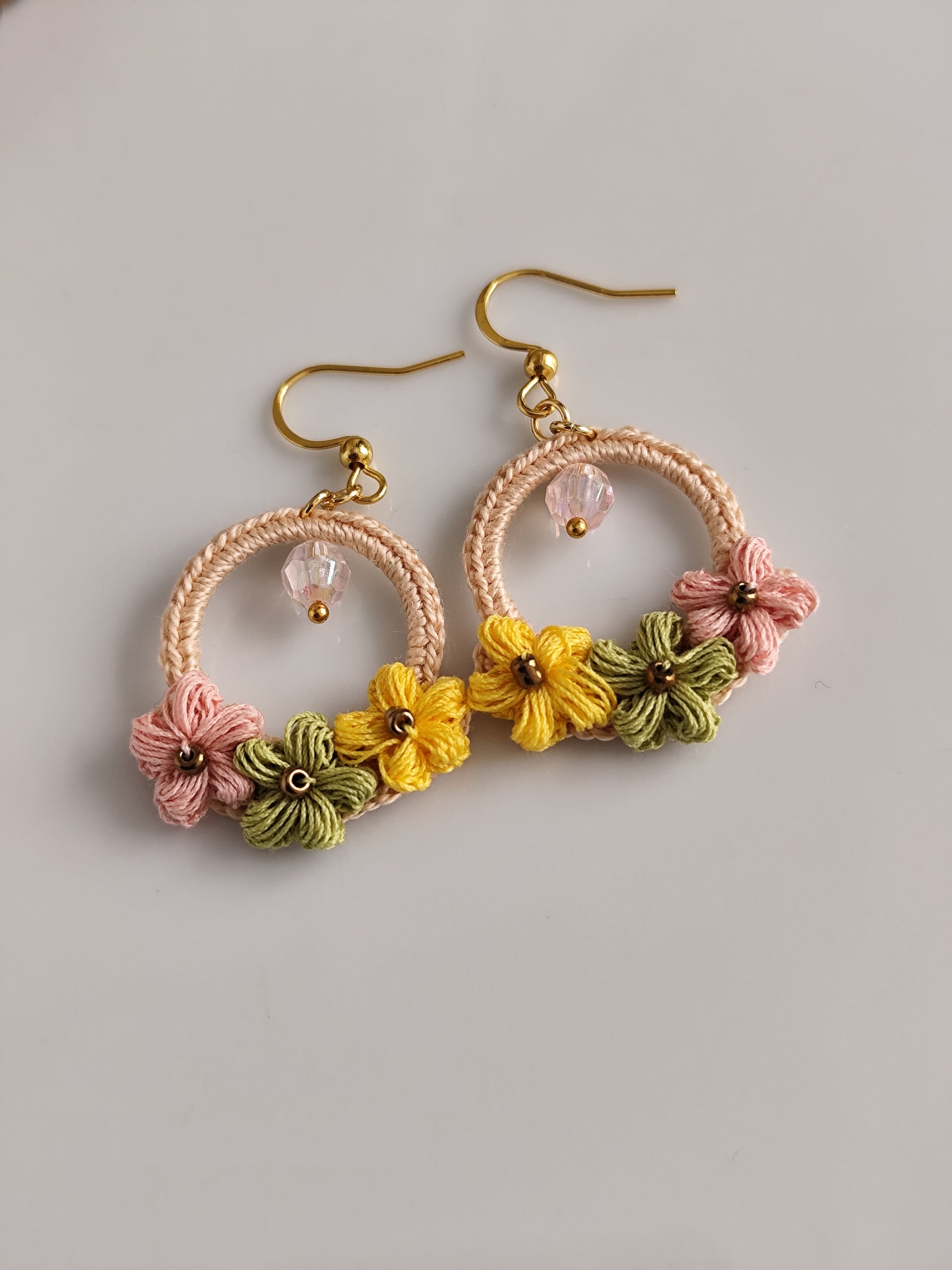 Boho puff flowers earrings