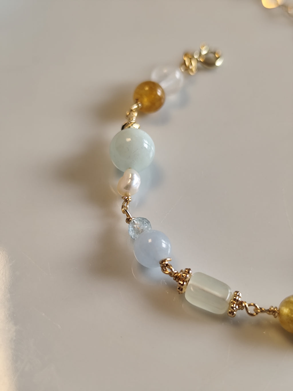 One-of-a-kind edelsteinarmband mit gehäkelte Blume - blau