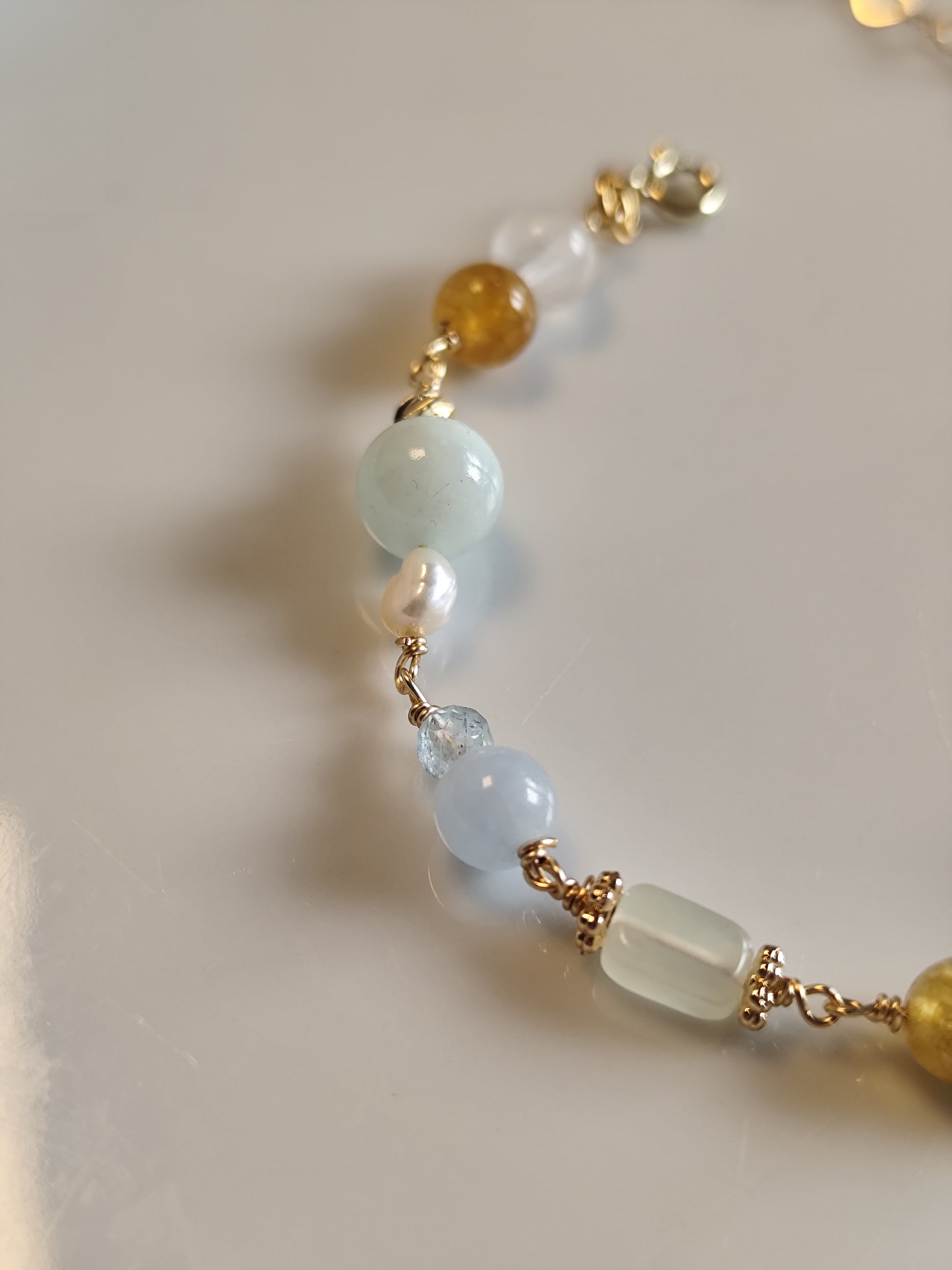 One-of-a-kind edelsteinarmband mit gehäkelte Blume - blau