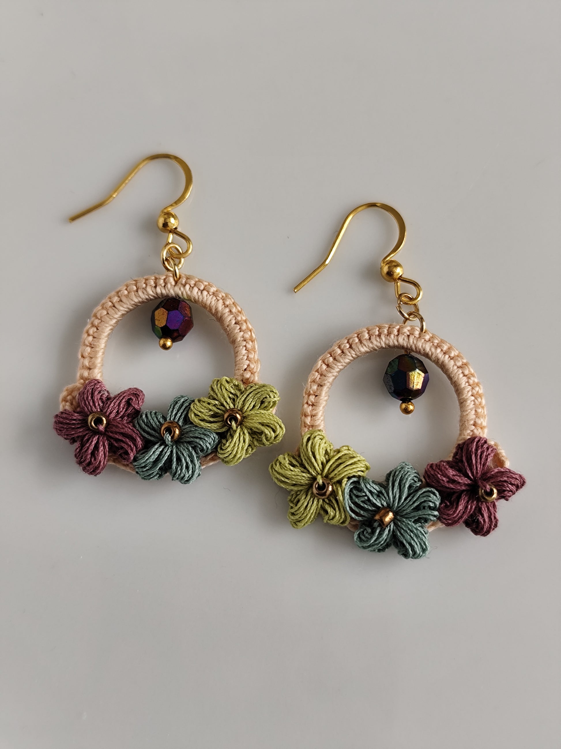 Boho puff flowers earrings