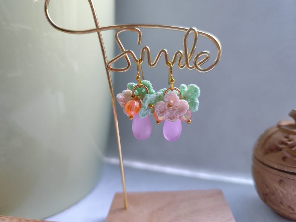 Dangle earrings