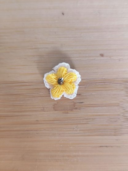 Puff Flowers Earrings | Handmade Crochet Floral Jewelry | Made to order – Bild 4