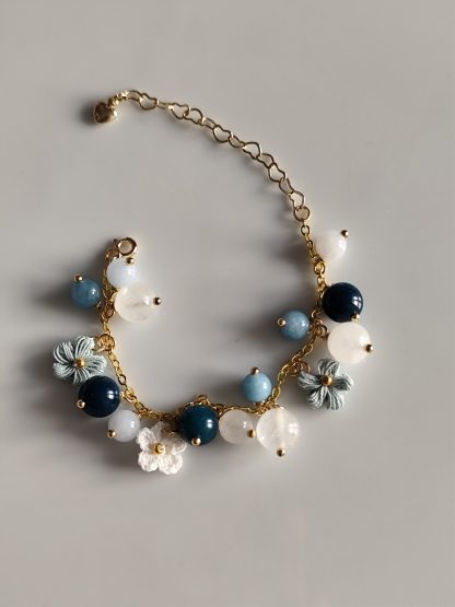 bubble gemstone bracelet | micro crochet flowers | natural stones - Image 3